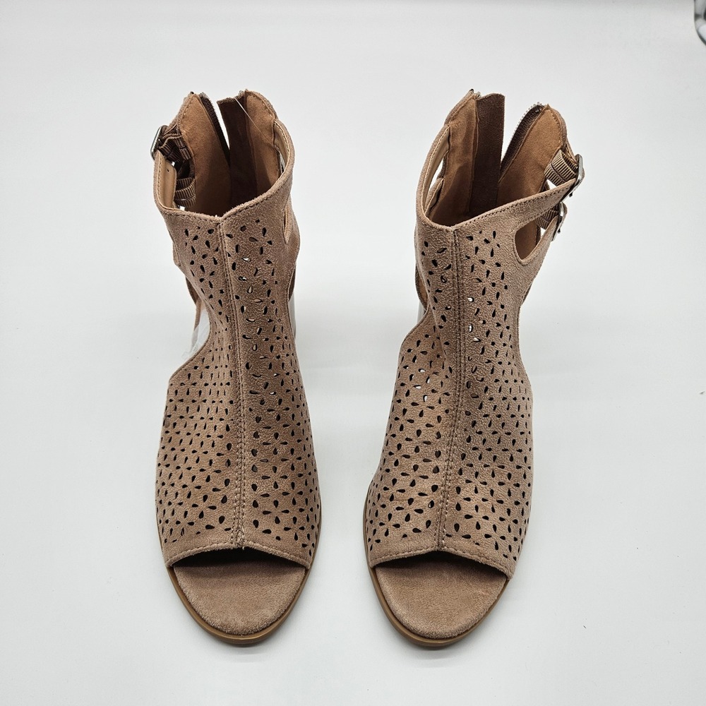 Alexis Bendel Womens‎ Size 8 Tan Perforated Cutout Block Heel Ankle Boots